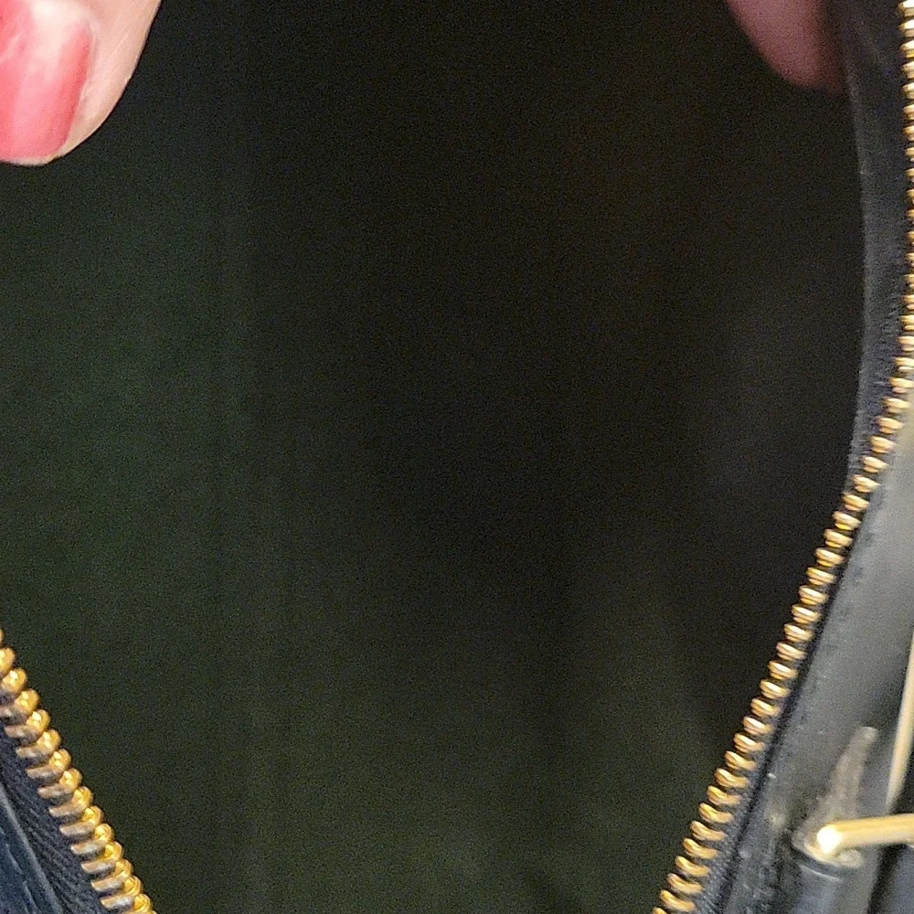 LV Speedy 30 in  Black Epi - Picture 10 of 11